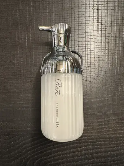 リファミルクプロテインホワイトラインシャンプー