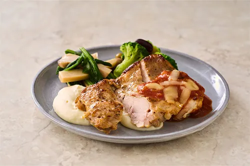 筋肉食堂DELIの香ばし鶏もも肉のロースト とろとろチーズマッシュポテト